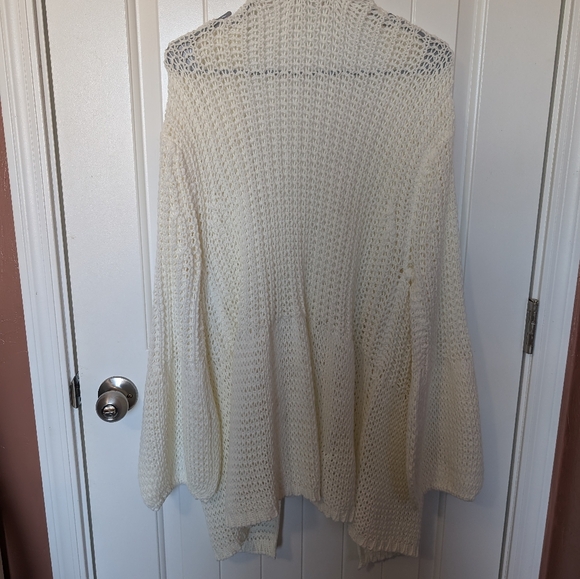 C + D + M Crochet Bell Sleeve Cardigan Women's Medium Cream/White - Picture 2 of 5